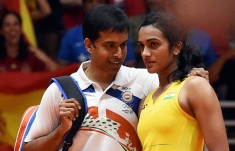 4_PV Sindhu with Coach Gopichand after winning silver medal at Rio Olympics_2